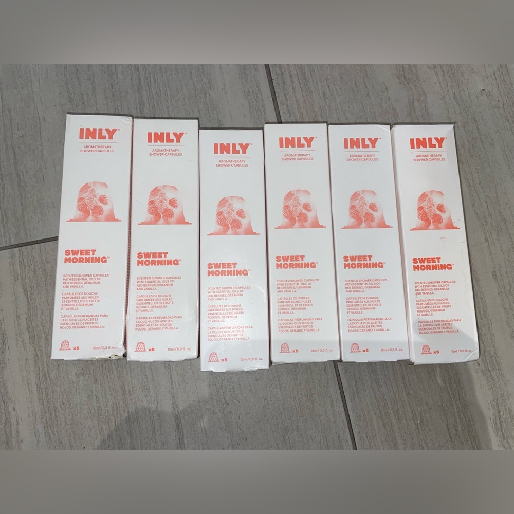 Moen Inly Aromatherapy Shower Capsule